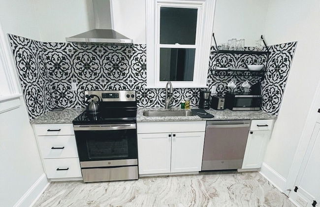 Renovated 1 Bedroom in Forest Hills - A - Foto 4