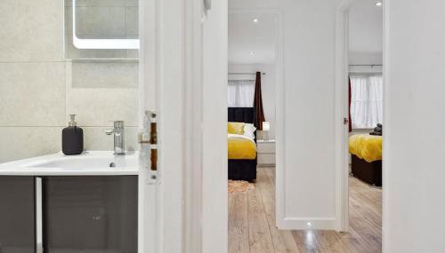 Entire modern 2 Bedroom 2 bathroom Flat in Pinner - Foto 4