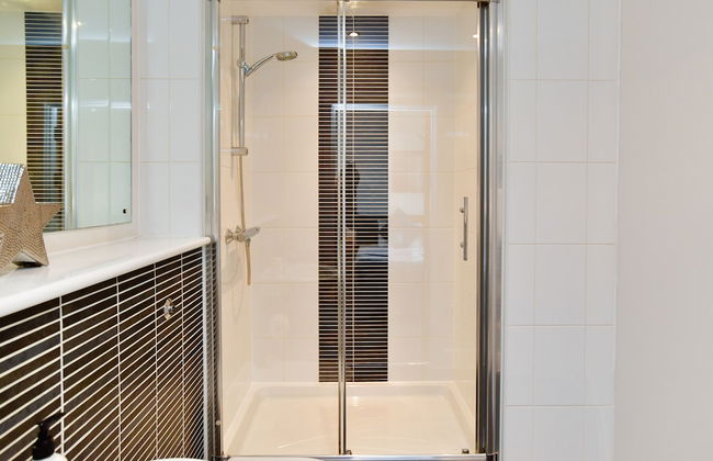 Meridian Quay Apartments - Photo 30