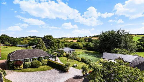 Bow Cottage - Photo 1