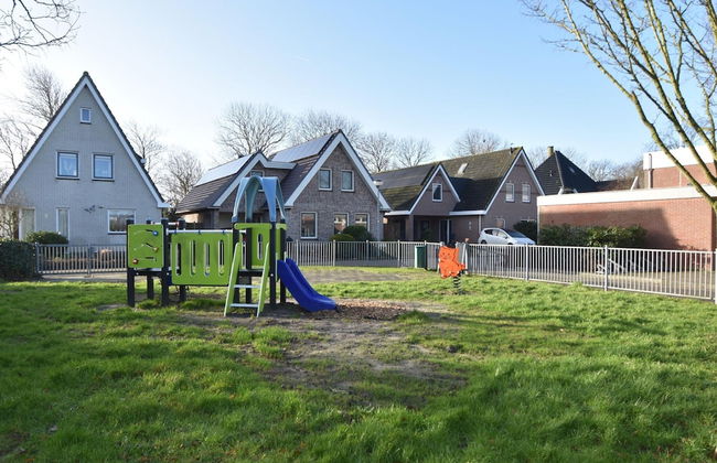 Spacious Holiday Home Close to the sea - Foto 12