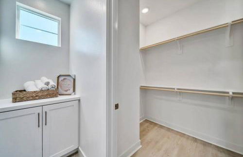 Dreamy Bloom Enclave Irivne LA RMV - Photo 19