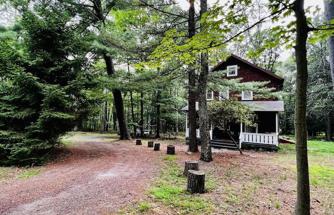 Fernwood Cottage A Poconos Retreat - Photo 7