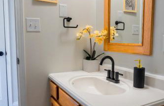 Main Retreat with King Bed in Master and has Garage - Photo 9