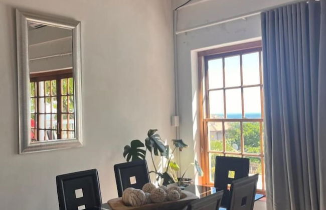 Cozy Camps Bay House With Mountain and sea View - Foto 10