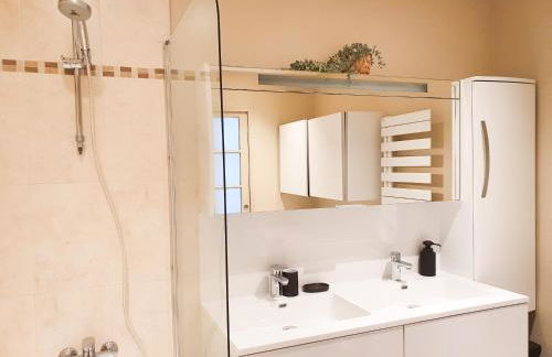 EXIGEHOME - Ici habita Voltaire-Maison en plein centre-ville - Foto 6