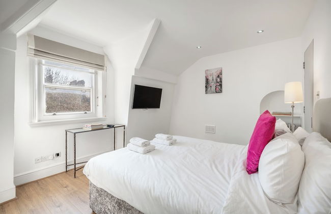 The Knightsbridge Residences - Photo 7