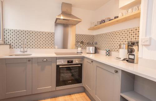 Lilsen Cottage by The Sea - Photo 9