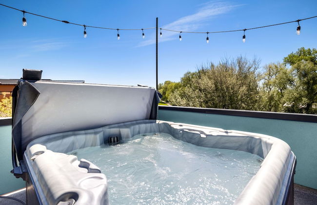 Swanky Townhome Near Old Town, Breweries and River - Foto 37