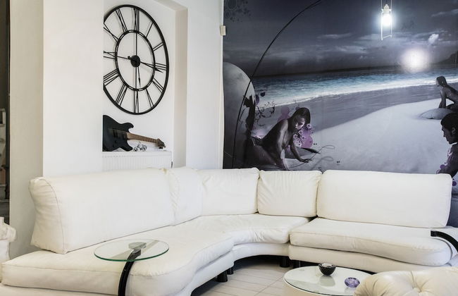 Thomis Beach Family Home Near the Sea - Photo 17