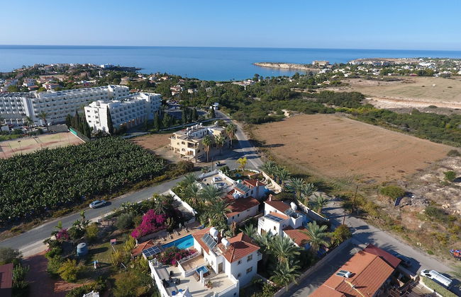 Coral Garden Villa !! - Photo 1