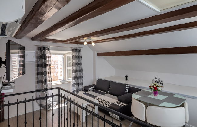 Old Town Charming Nest - Photo 12