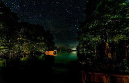 Lakefront 3BR with Bunkhouse and Kayaks, Rowboat Included - Foto 27