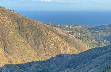 Luxury Pool View Spa Suite-Massage Chair-Steam Sauna-Welcome Champagne ! - Foto 18