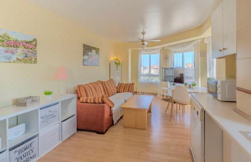 Amplio piso de 100m2 con 3 hab, wifi rápido, AC - Photo 29