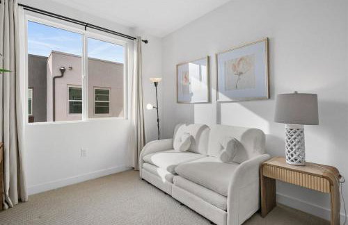 Central Santa Ana - Modern 4BR Home Near Disneyland - Foto 6