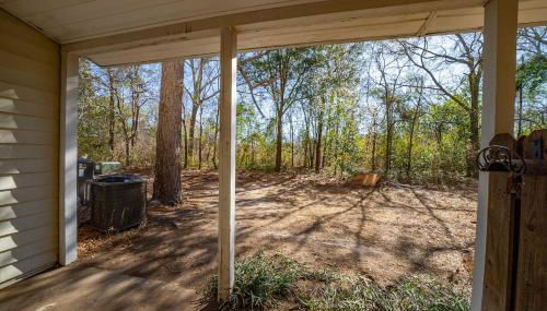 Stylish 2BR Urban Stay Near CAE Pet Friendly - Photo 2