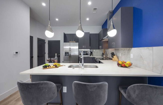 2 Modern Apartments in Heart of Midtown, Walkable Location Patio, Pool & Gym - Foto 26