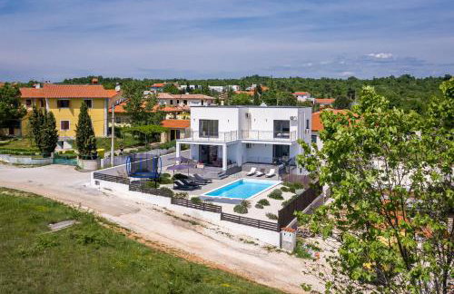 Villa Angie near Pula for 10 persons with private heated pool & kids playground - Foto 11