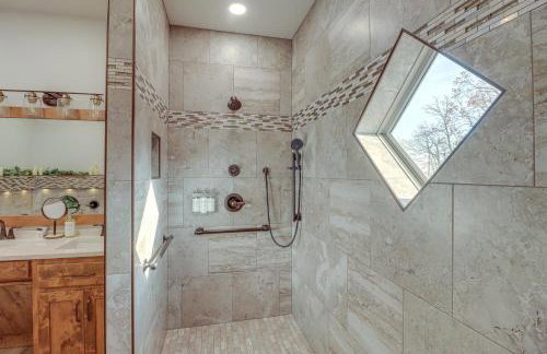 Spacious Harrison Vacation Rental with Deck and Views! - Foto 16