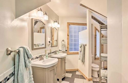 Less Than 1 Mi to Dtwn! Lakefront Manitou Cottage - Foto 17