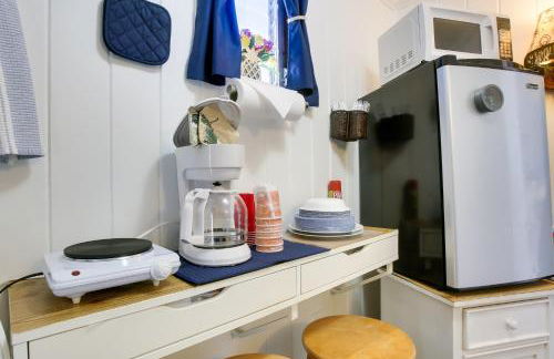 Sun-Soaked Studio with Pool Access in Lake Worth! - Foto 14