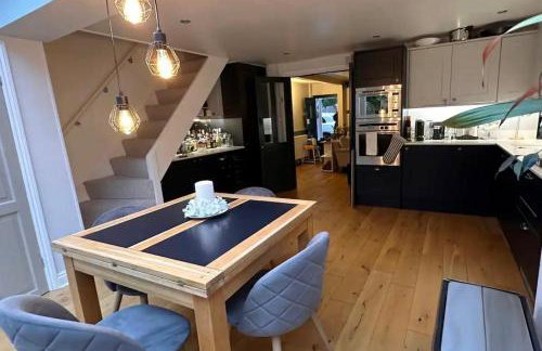 2 Bed Holiday Home with River Views - Photo 3