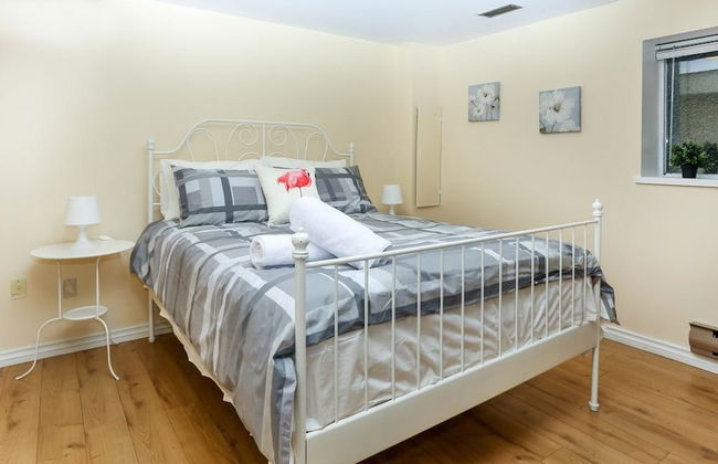 2bdr Suite UBC by Elevate Rooms - Photo 5