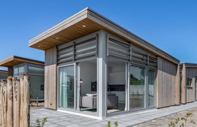 Detached Luxury Lodge near Sea - Photo 1