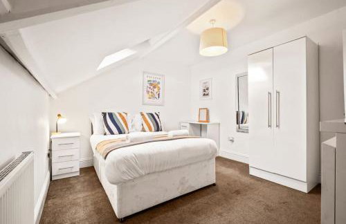 Huge Duplex in Great Location - Foto 12