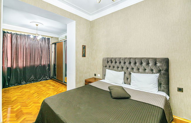 Luxury Apartment with Flame Tower View - Foto 3