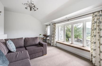 Stunning Barn Conversion with HOT TUB and ALPACAS - Ty Cerrig Barn - Photo 35