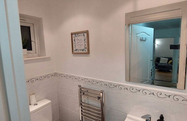 Luxury 5 Bedroom 2 BA House with Parking - Foto 27