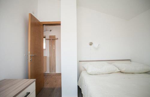 Apartment Zeljana - Photo 23