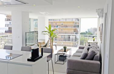 Loft Deluxe, Luminoso, Parking y Piscina - A 100 m del Mar AC - Photo 2