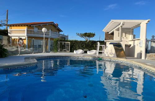 Robayera Family Beach Home - Foto 1