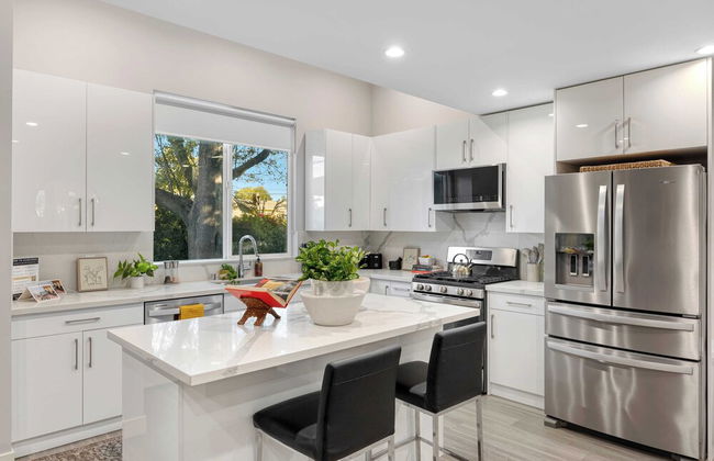 Fulton Buyout by Avantstay Sherman Oaks Estate + View - Foto 9