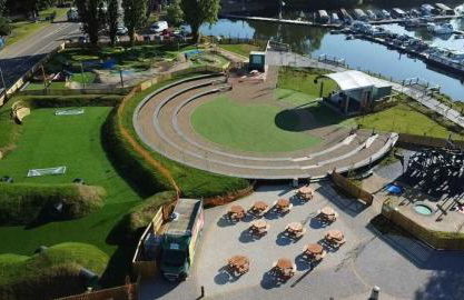 Cosy caravan in Billing Aquadrome - Photo 8