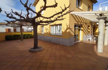 Magnolia l'Escala 2, casa con piscina y barbacoa a 100m de la playa - Foto 2