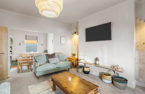 Luxury Plymouth Work & Stay House - Photo 8