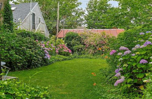 The Explorer's Retreat-West End Condo King Bed - Foto 8