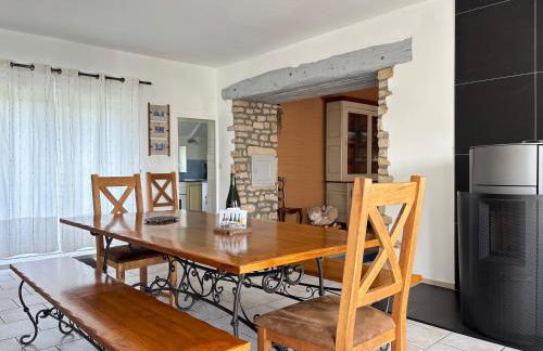 Rivage Maison spacieuse 10 p 5 chambres 2 sdb 2 WC tout confort avec jardin, belle terrasse aménagée, parking privatif, à 2 kms d'une petite plage, 3kms d'Omaha Beach et Port en Bessin - Foto 15