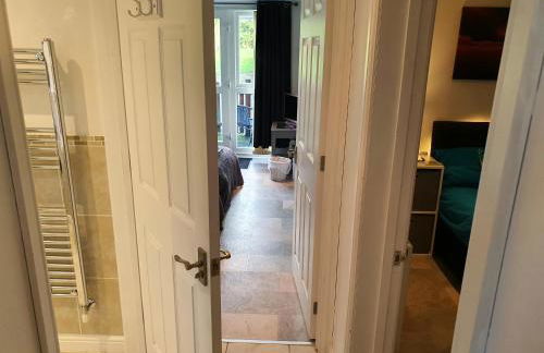 Idyllic 2 Bedroom Self-Contained UpsideDown Annexe - Photo 50