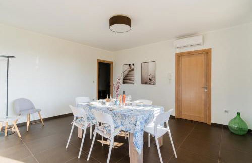 Intera villa ad uso esclusivo con 2 bagni 4 camere da letto,garage,giardino,area fitness,lavatrice,wifi - Foto 6