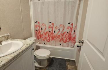 Fun, relaxing, charming retreat - Photo 15