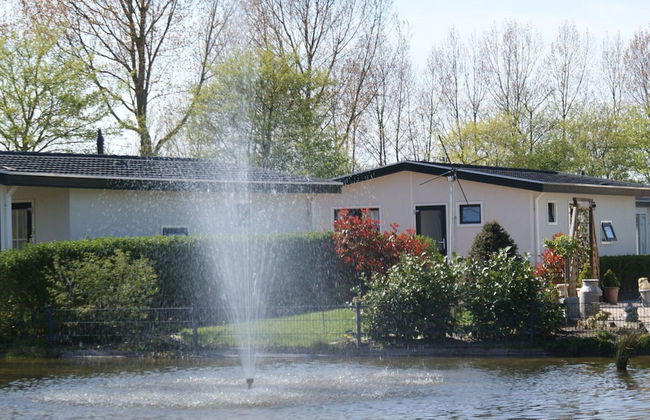 Modern Chalet With a Fireplace in a Holiday Park - Foto 55