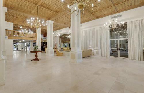 Summer Suite | Steps to Beach + Heated Pool - Foto 32