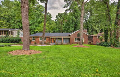 5 Mi to Mercedes-Benz Stadium Stylish ATL Retreat - Foto 23