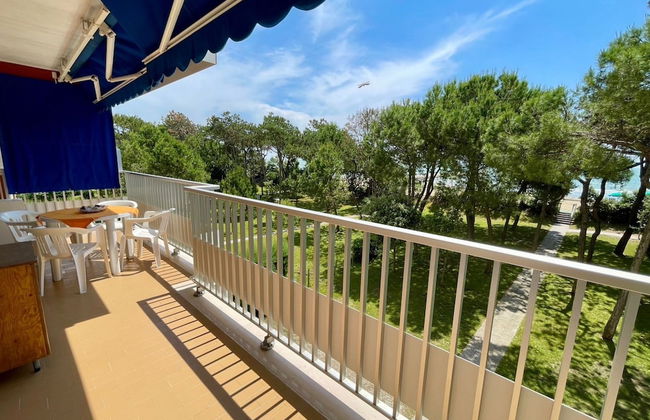 Beachfront Flat With a Stunning Terrace - Foto 1