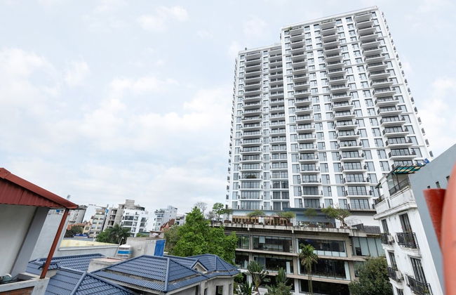 COSY HOUSE-CENTER'S TAY HO - Photo 1